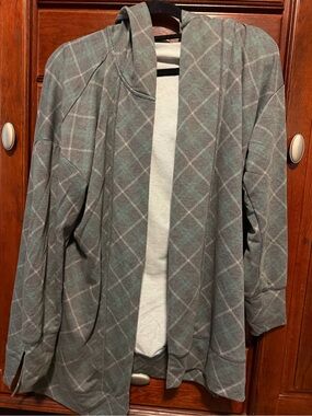 Cato Hooded Open-Front Cardigan Jacket in Gray Plaid